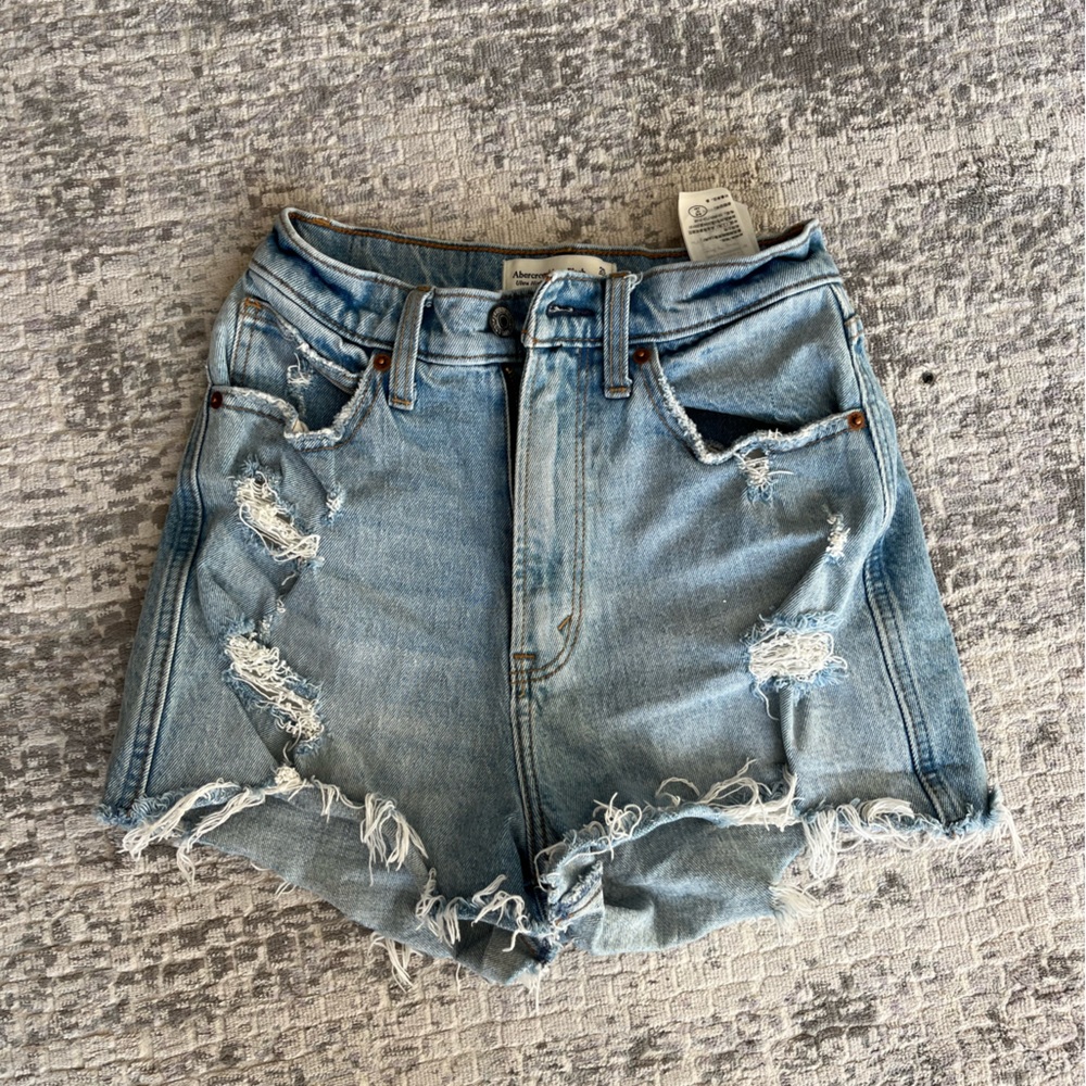 Abercrombie Ultra High Rise Mom Short